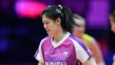 罗马客场1-0十人帕尔马，莱昂尼染红，苏莱定位球制胜.